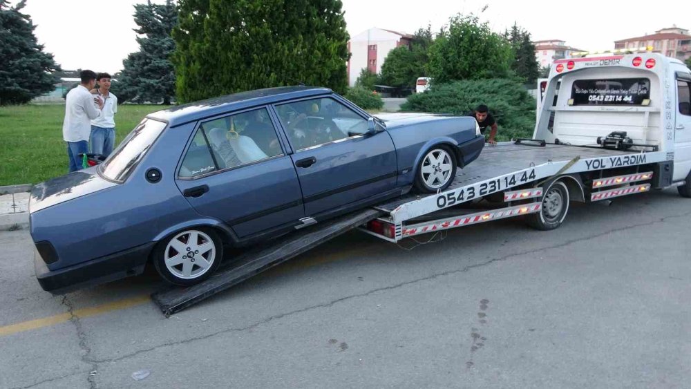 Drift atan kişinin aracı bağlandı, ehliyetine el konuldu