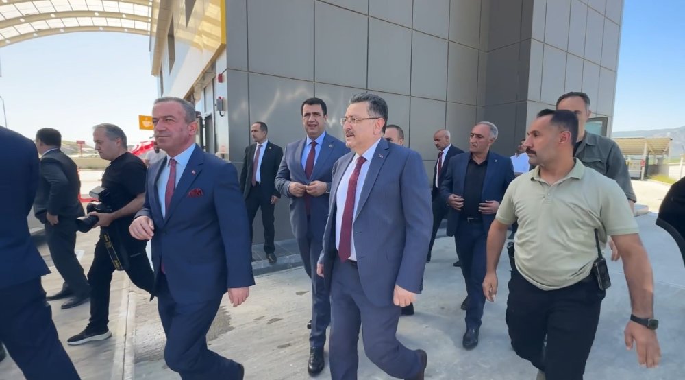 Trabzon Büyükşehir Belediye Başkanı Genç, Yüksekova’daydı