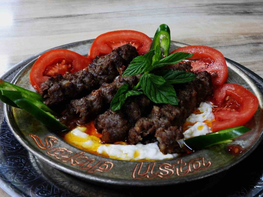 Antep’te yazın vazgeçilmez lezzeti padişah yemeği ’Ali Nazik’