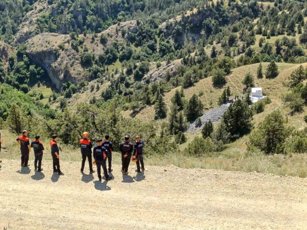 Erzurum'da göçüğün yaşandığı taş ocağından ilk görüntüler