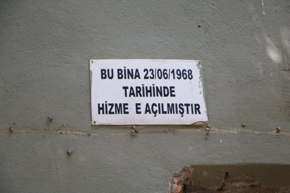 Şemdinli Jandarma Komutanlığı binasının yerine gençlik merkezi yapılıyor
