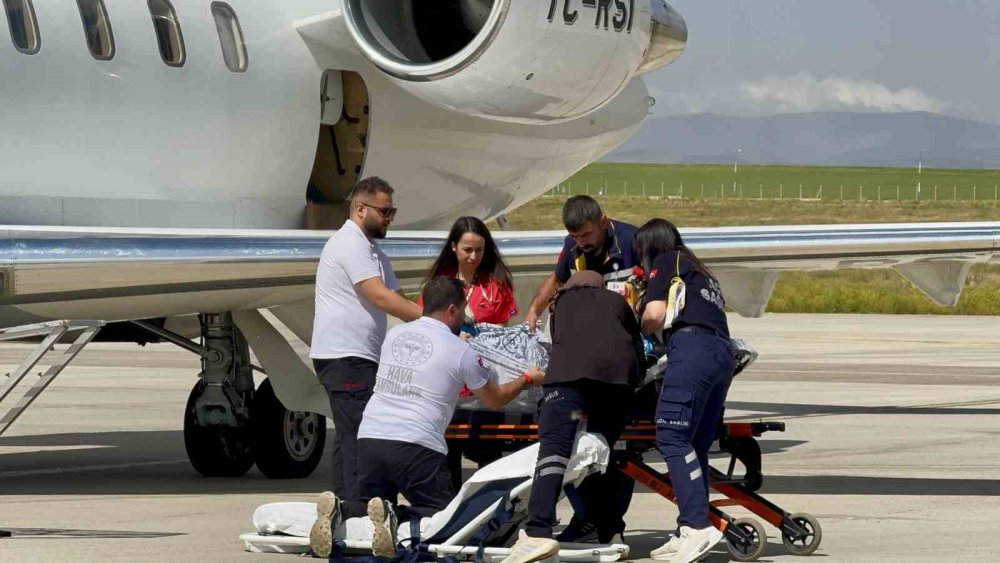 Kritik durumdaki çocuk hasta için hava ambulansı seferber edildi