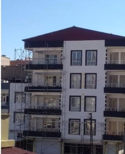 Çermik'te iskeleden düşen usta hayatını kaybetti