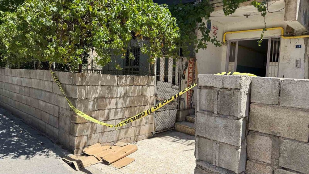 Antep'te genç kızın intihar girişimi aile içi faciayla sonuçlandı