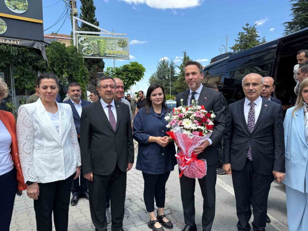 Bakan Bayraktar: "Deprem bölgesinde yeni yerleşim alanlarında doğalgaz altyapısı yılsonuna kadar tamamlanacak"