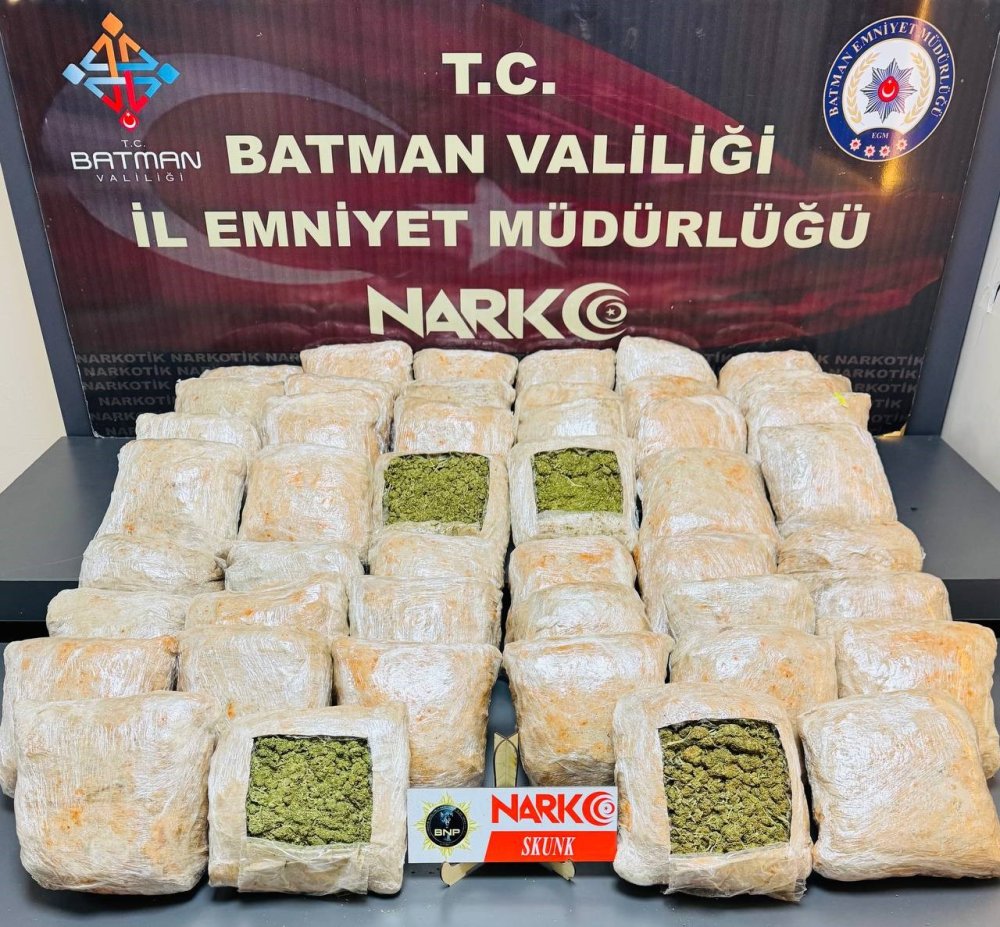 Batman’da durdurulan tırda 27 kilogram esrar ele geçirildi