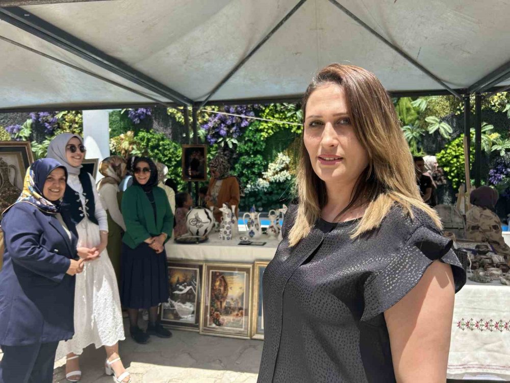 Van’da kadın kursiyerlerin el emeği beğeniye sunuldu