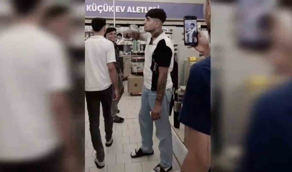Markette etrafa deodorant sıkan şahıs gözaltına alındı