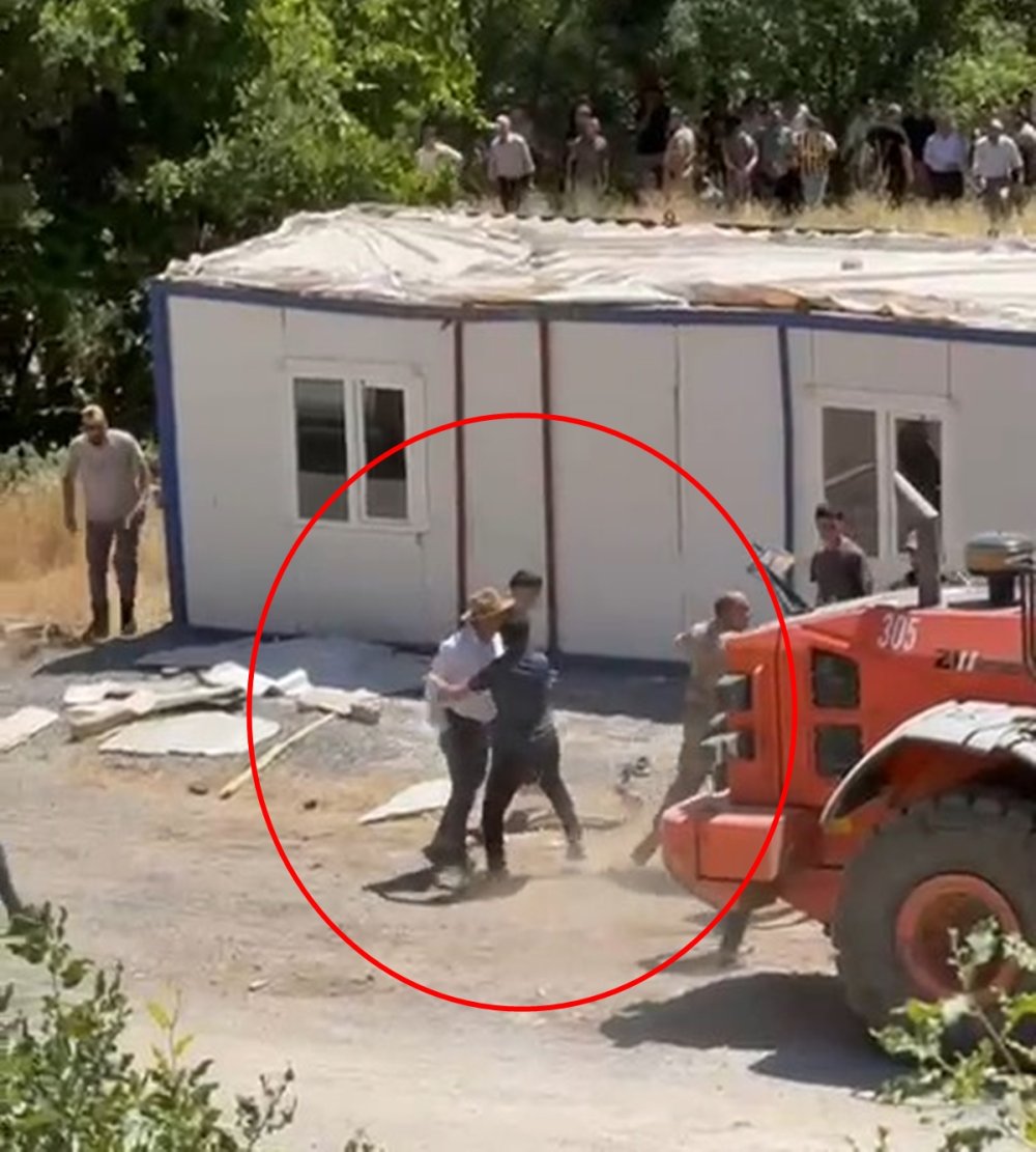 Beytüşşebap'ta sopalı, tekmeli, yumruklu kavga: 5 yaralı, 5 gözaltı