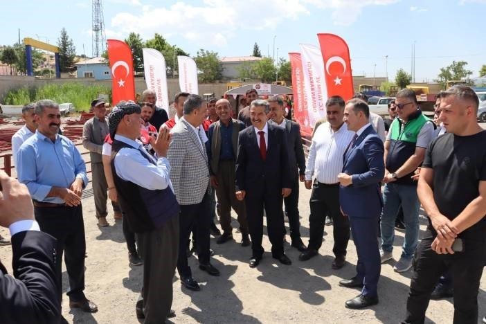 Şırnak’ta çiftçiye 3 milyon TL’lik makine ekipman desteği