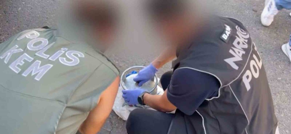 Piknik tüpü içinde eroin nakliyatı