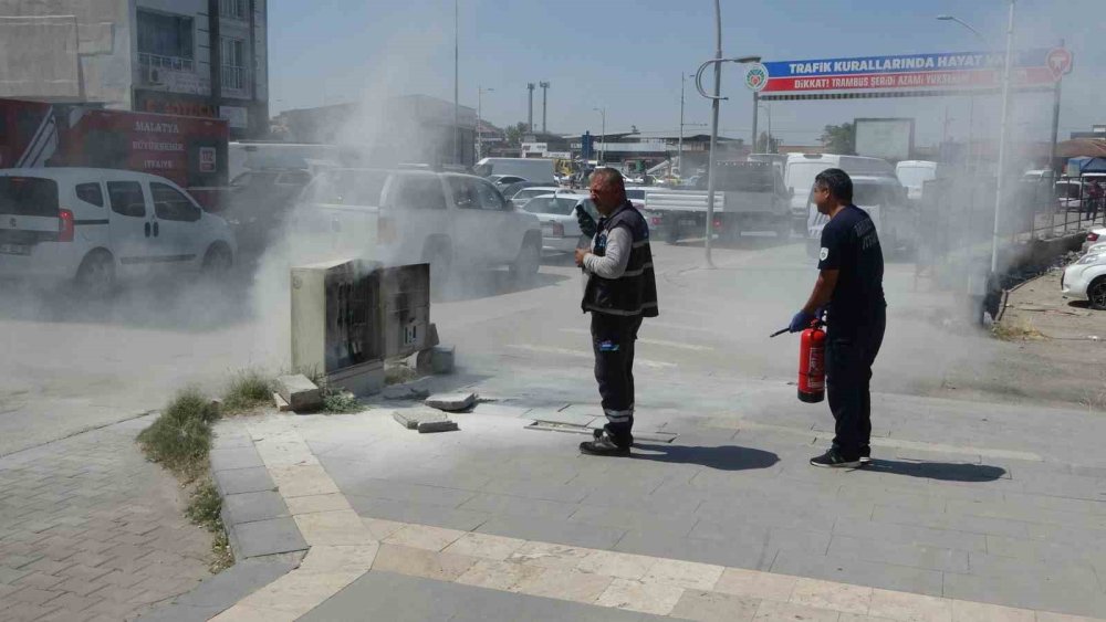 Elektrik trafosunda yangın paniği