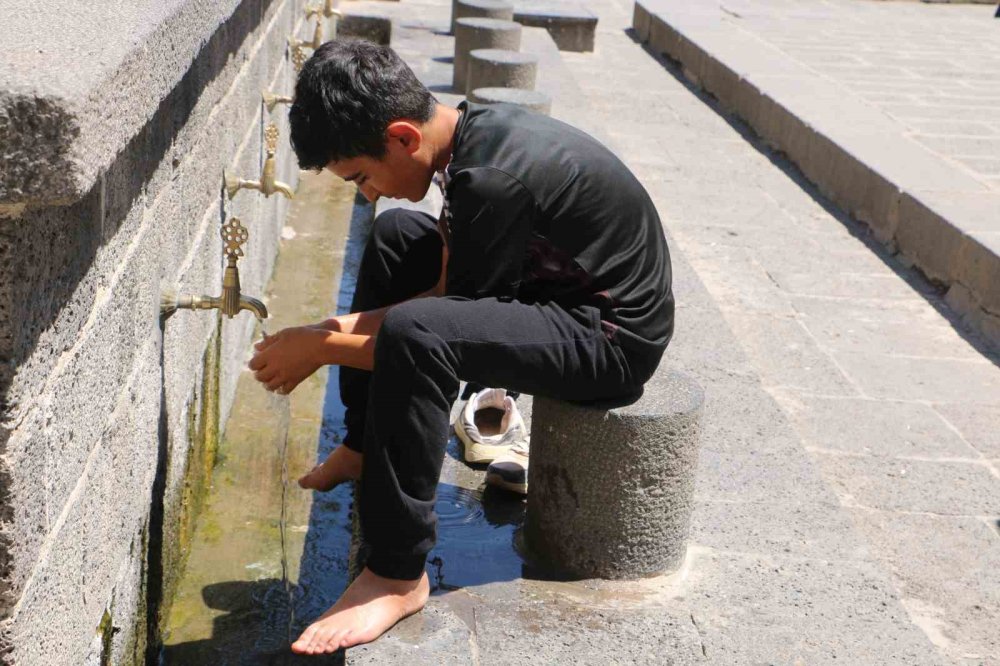 Diyarbakır Ulu Cami’de Roma Dönemine ait aktif su sarnıcı görüntülendi