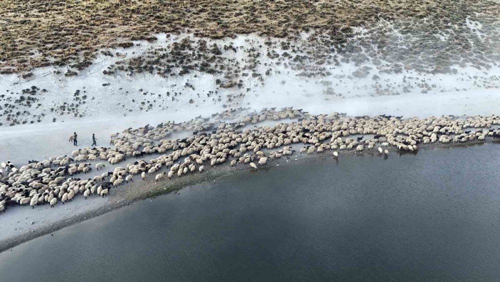 Nemrut’ta toz bulutu içinde görsel şölen