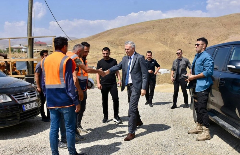 Yüksekova’da yeni TOKİ konutları yapılıyor