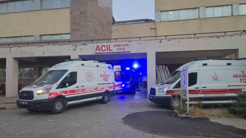 Antep’te motosiklet ile araç çarpıştı: 1 ölü, 3 yaralı