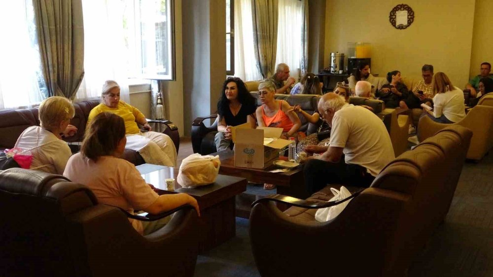 İranlılar Van’da hem eğleniyor hem eğitim görüyor