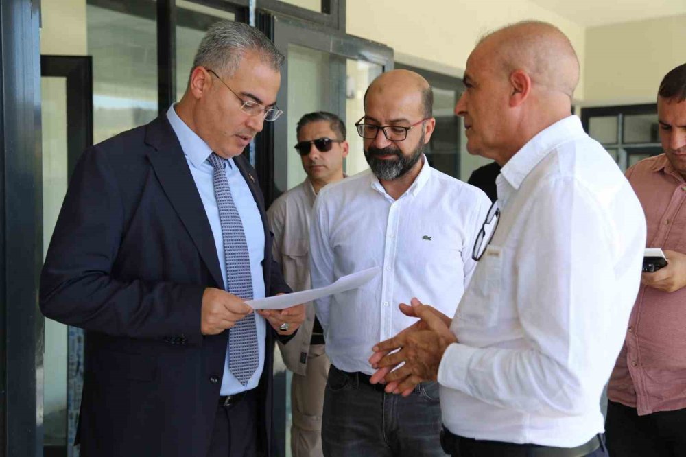 Çermik'te yapımı tamamlanan sağlık kompleksi açılışa gün sayıyor