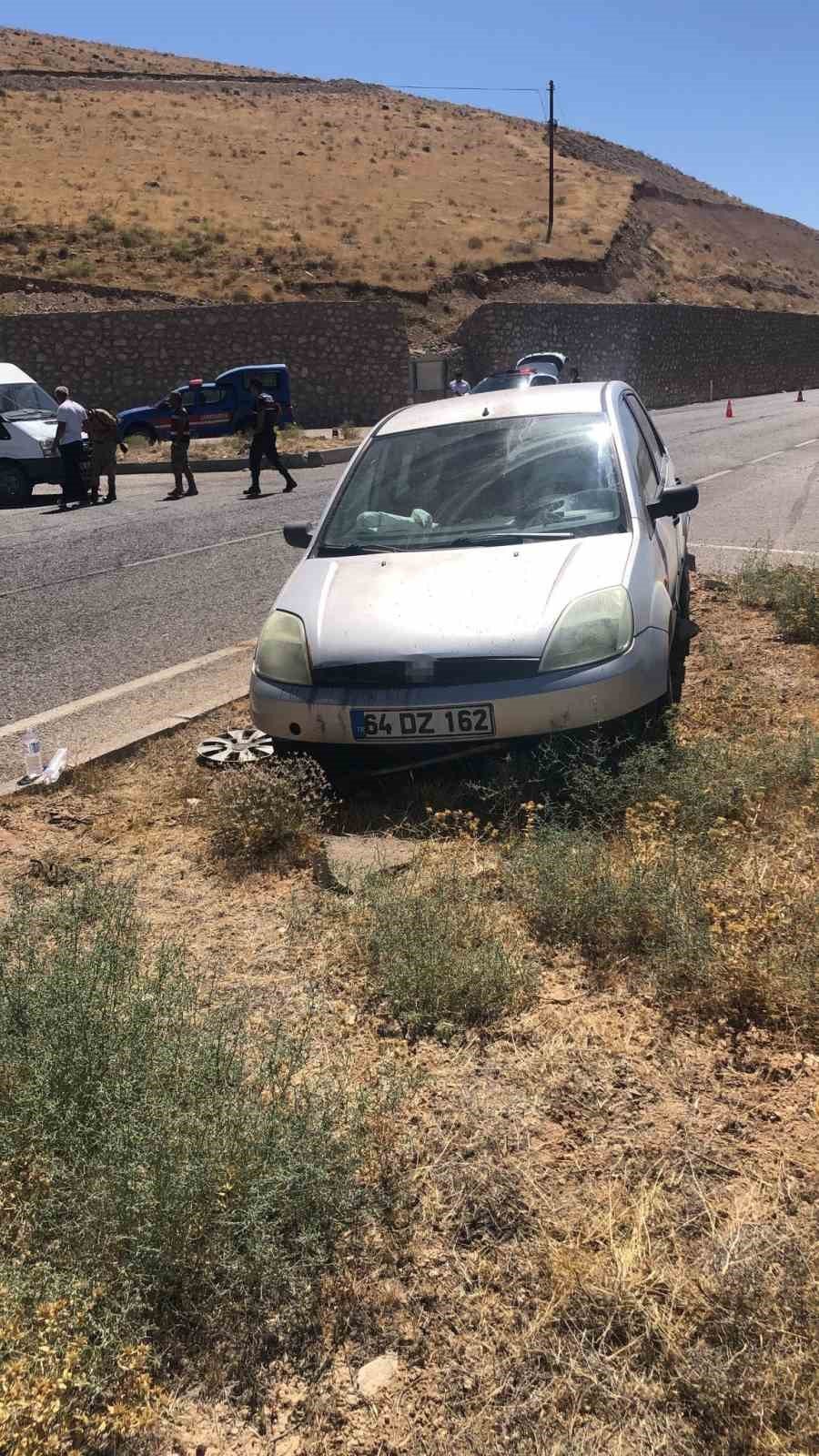 Malatya yolunda kontrolden çıkan otomobil orta refüje çıktı: 1 yaralı