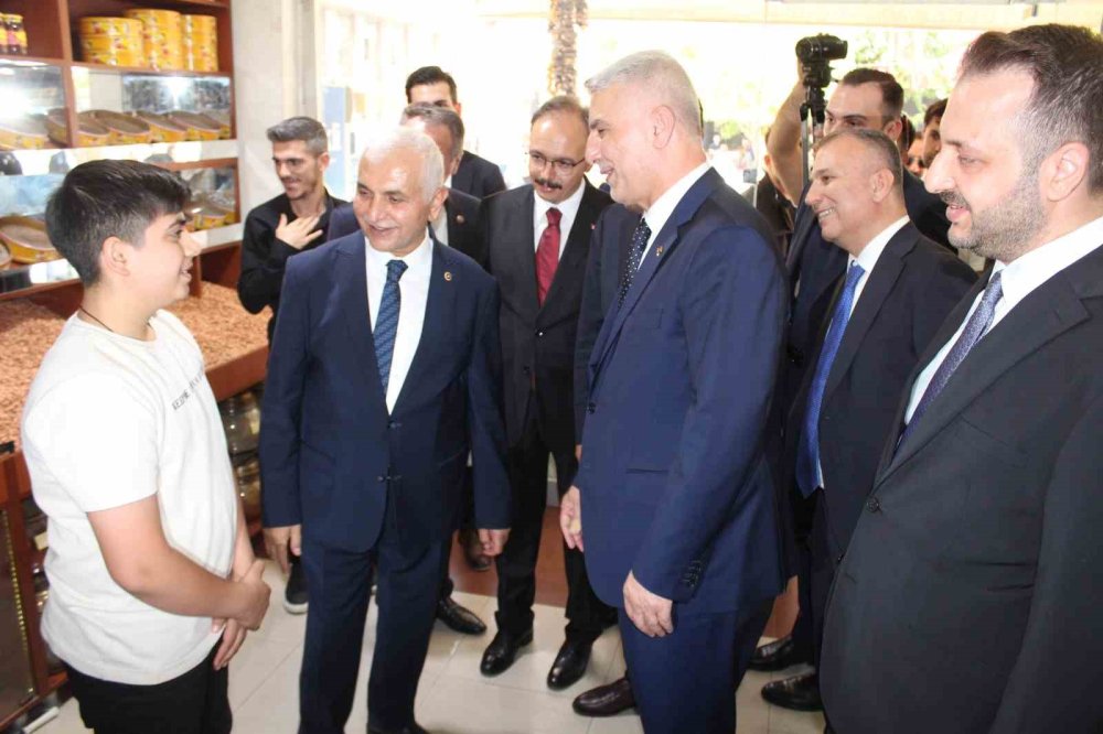 Bakan Bolat: "Enflasyonu yıl sonunda yüzde 20’lerin altına indireceğiz"