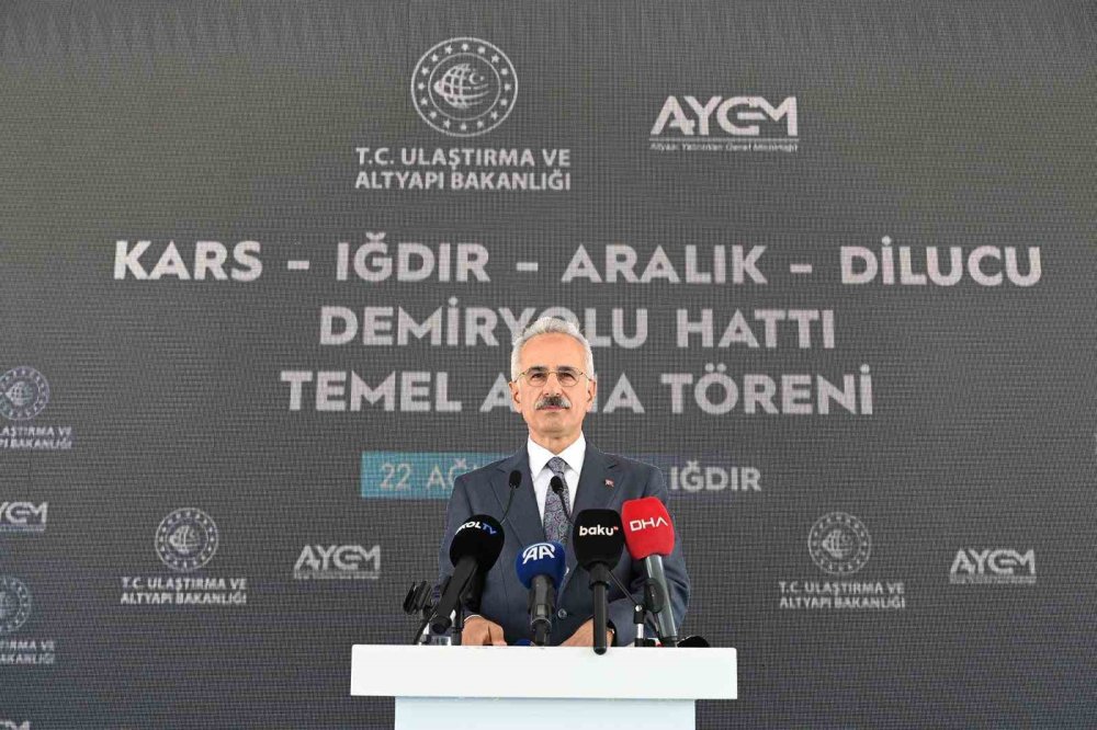 Bakan Uraloğlu: Zengezur koridoru, Türkiye, Azerbaycan ve Ermenistan arasında ekonomik işbirliğini güçlendirecek