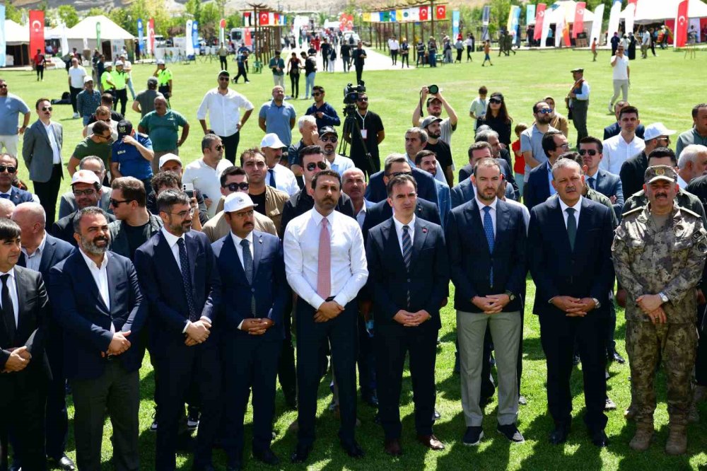 Malazgirt Zaferi’nin 954’üncü yıl dönümü kutlamaları Ahlat’ta başladı