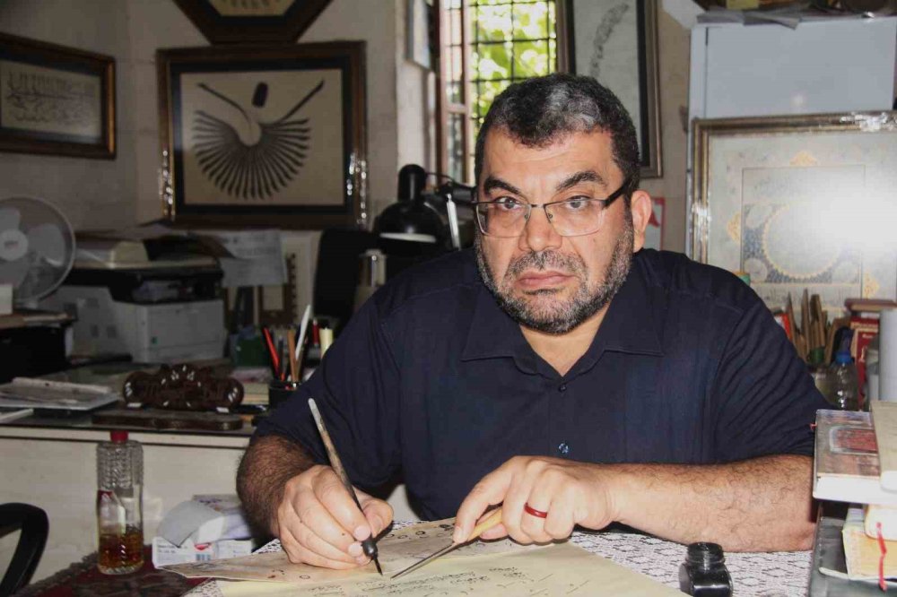 40 yıldır eserlerini nakşediyor