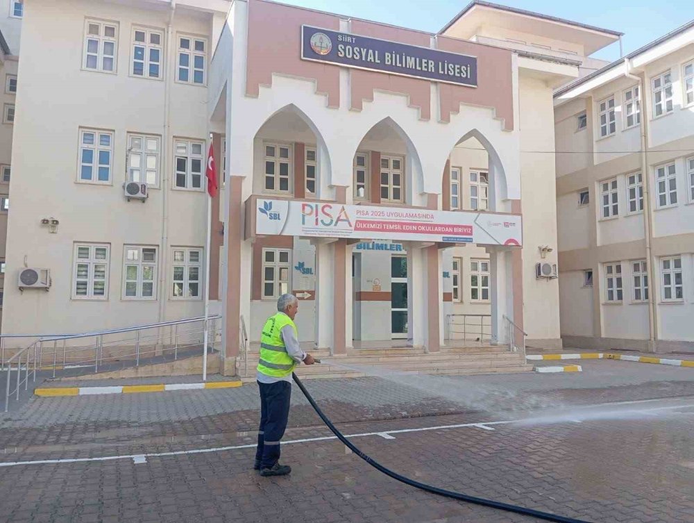 Siirt’teki okullarda temizlik ve hijyen seferberliği