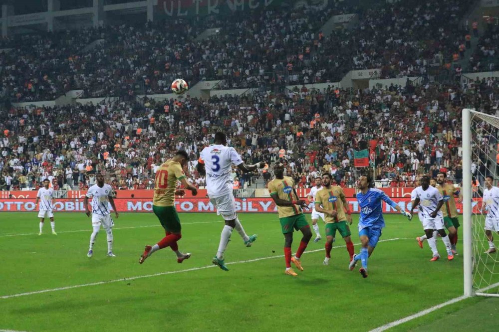 Amed Spor: 2 - Sarıyer: 0