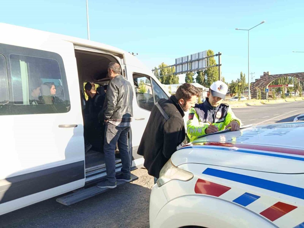 Patnos’ta öğrenci servislerinde güvenlik denetimi