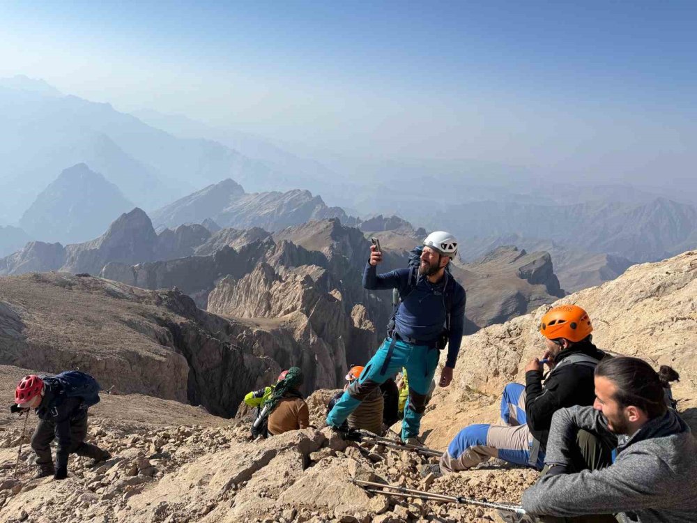 Doğaseverlerin yeni gözdesi Yüksekova dağları