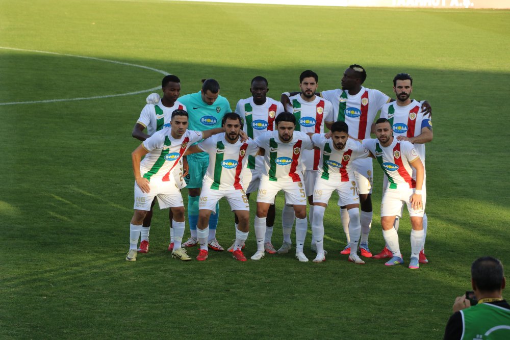 Van Spor FK, Amedspor’u 3-0 mağlup etti