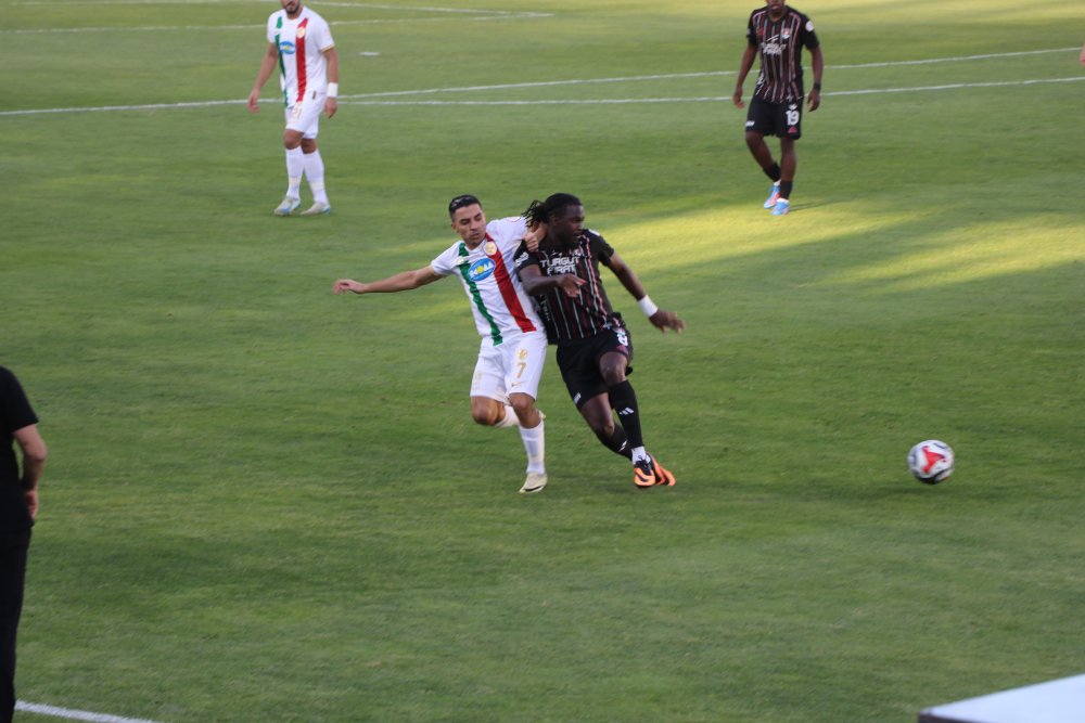 Van Spor FK, Amedspor’u 3-0 mağlup etti