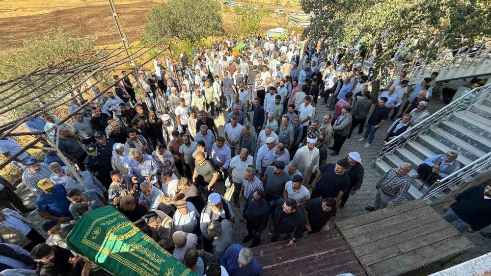 Diyarbakır’daki kuyu faciasında hayatını kaybeden 4 kişi defnedildi