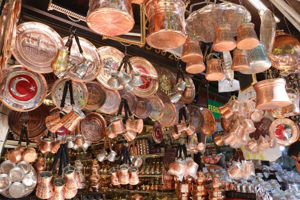 Urfa’da kalay ustası 75 yıldır mesleğini aşkla sürdürüyor