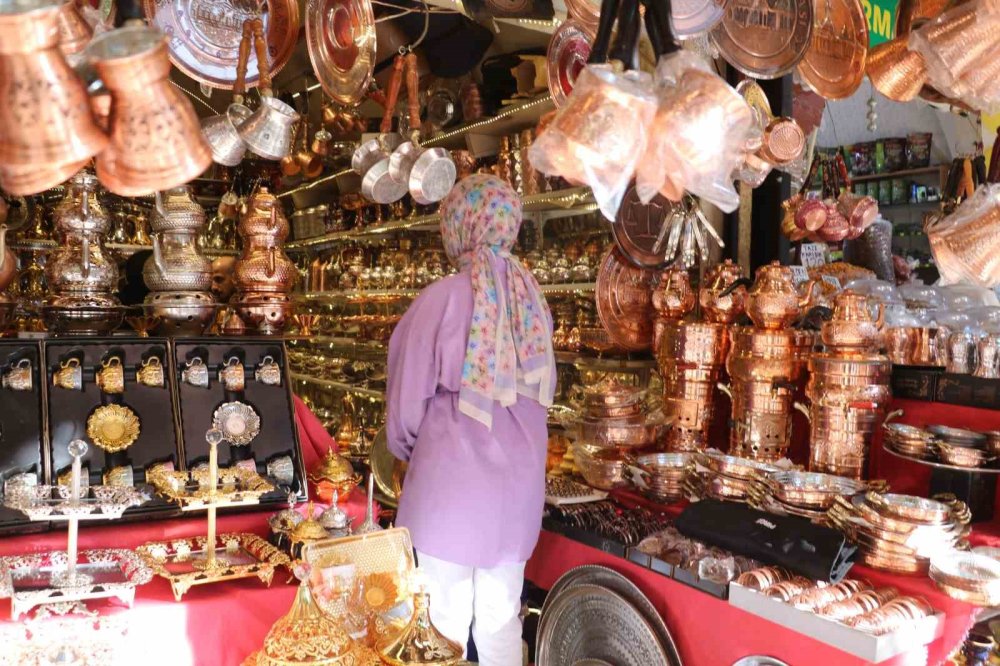 Urfa’da kalay ustası 75 yıldır mesleğini aşkla sürdürüyor