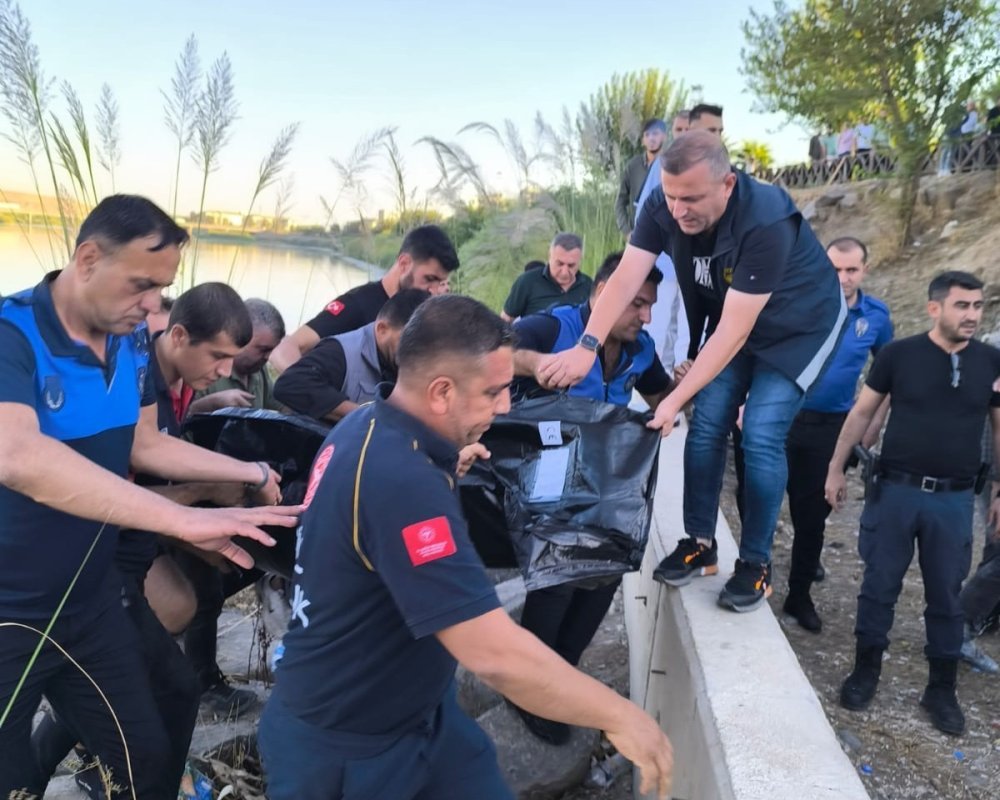 Cizre’de köprüden Dicle Nehri'ne atlayan gencin cansız bedenine ulaşıldı