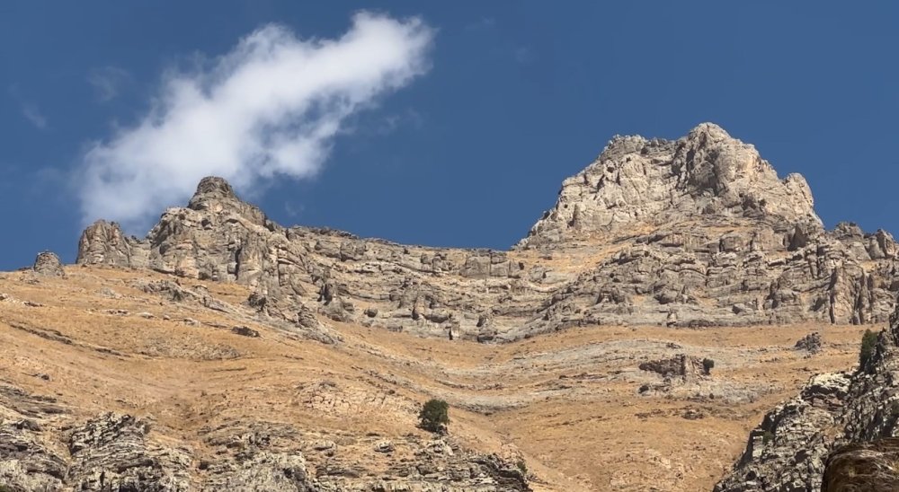 Hakkari’nin ’Dağ Keçileri Kalesi’ dikkat çekiyor