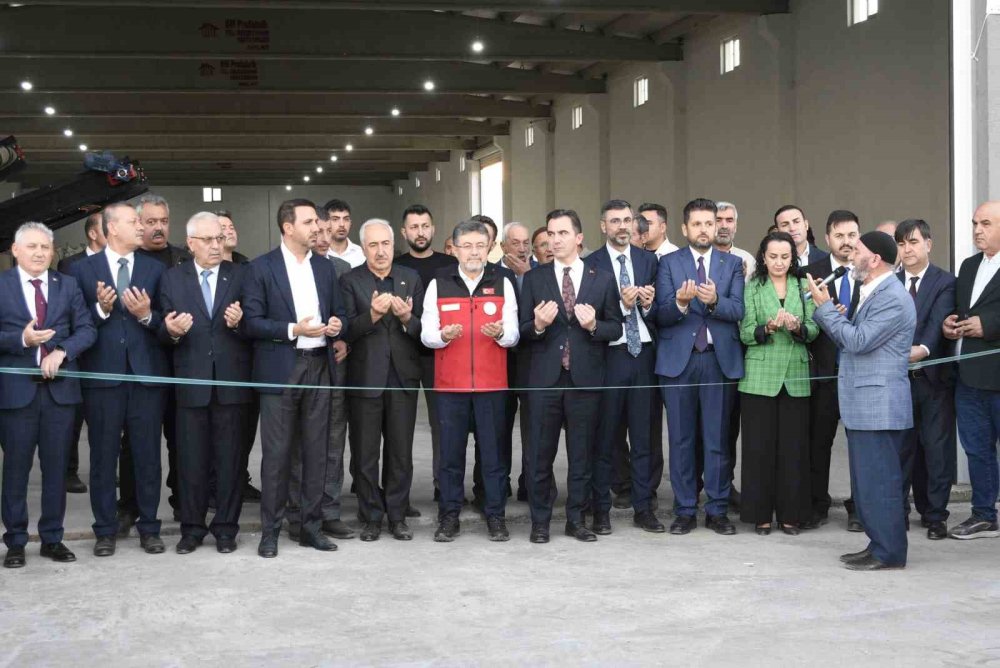 Tarım ve Orman Bakanı Yumaklı: Geçen yıl 32,6 milyar dolar tarım ihracatı gerçekleştirdik