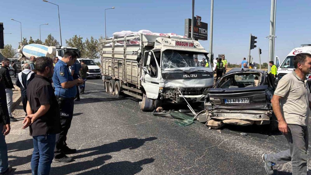 Diyarbakır’da freni patlayan kamyon dehşet saçtı: 10 kişi yaralandı