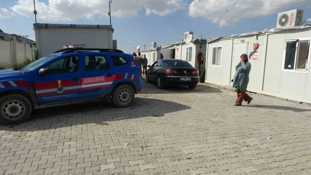 Malatya’daki konteyner kentte silahlı kavga: 1 yaralı