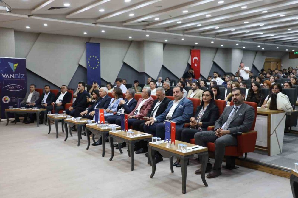 Van Bilişim ve İnovasyon Zirvesi ilgi gördü