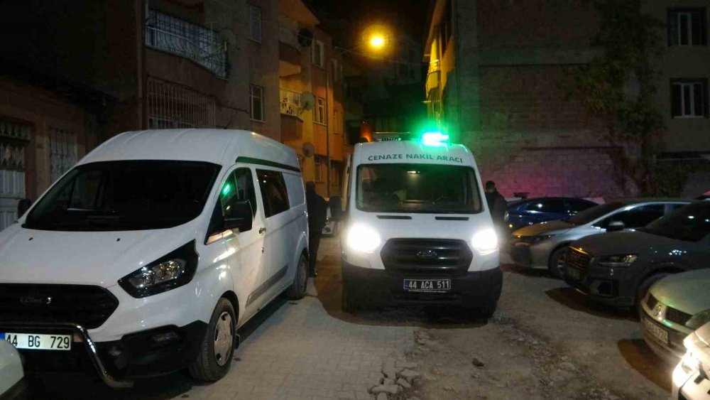 83 yaşındaki adam evinde ölü bulundu