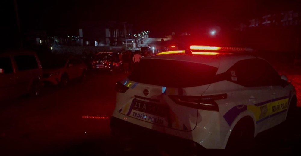 Polisin dur ihtarına uymayan araç faciaya davetiye çıkardı: 7 yaralı