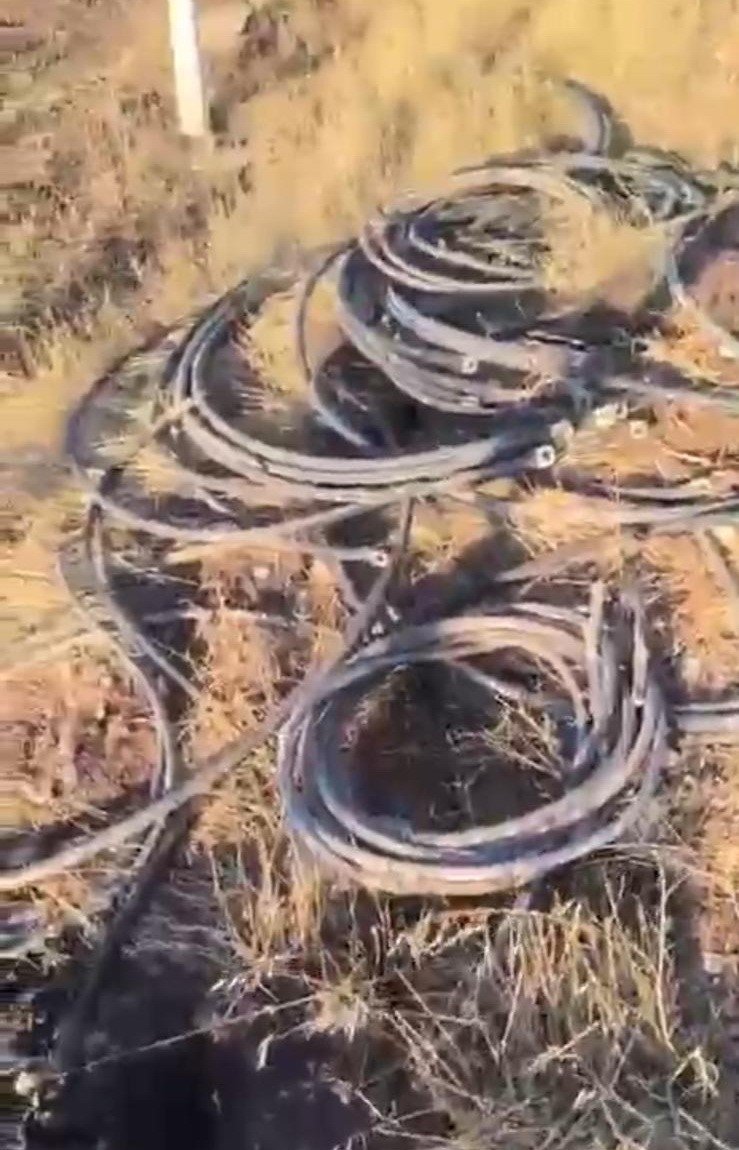 Besni'de kaza yapan hırsızlık şüphelileri, aracı bırakıp kaçtı