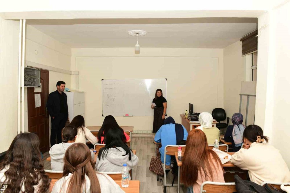 Çatak’ta ‘Destekleme ve Yetiştirme Kursları’na ilgi