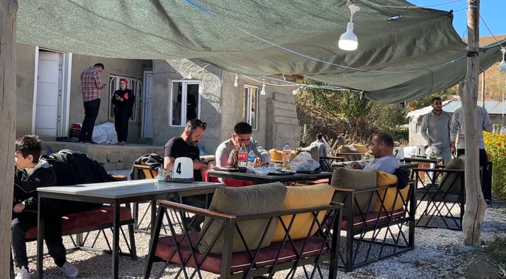 Yüksekovalı Çoruh, evini lokantaya çevirdi