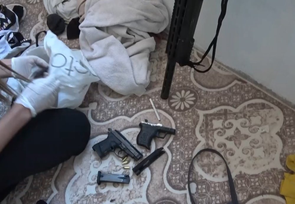 Antep’te bağ evine kaçak silah operasyonu: 6 silah ele geçirildi