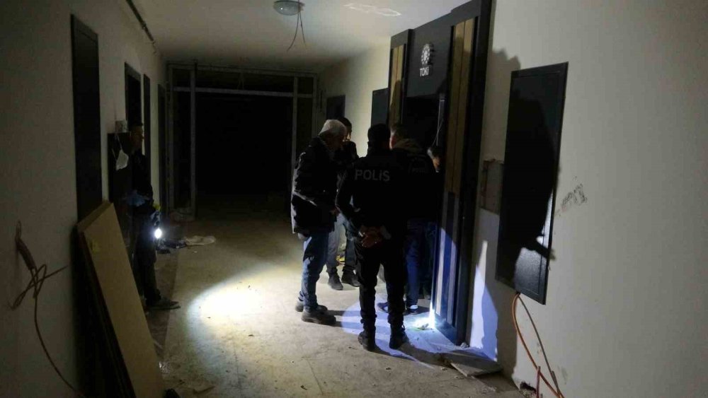 Asansör montajı esnasında 3 metreden düşen işçi ağır yaralandı