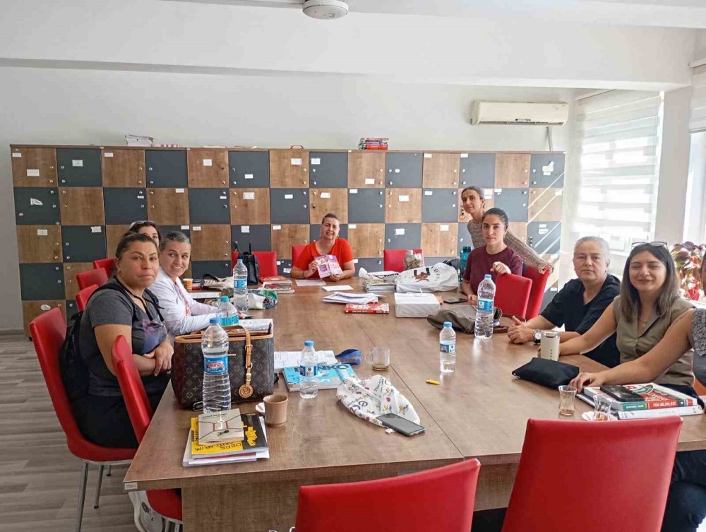 Dersim'de meme kanseri farkındalık çalışmaları sürüyor